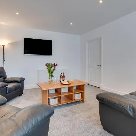 Apartment 2 *
